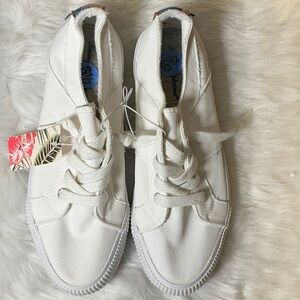 Toms White Canvas Lace-Up Sneakers